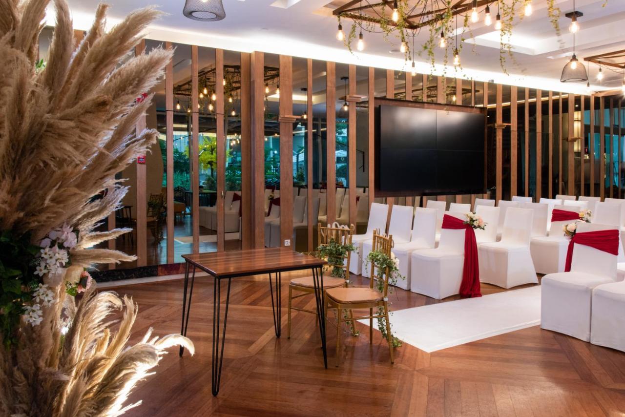 Olive Tree Hotel Penang Bayan Lepas Exterior photo
